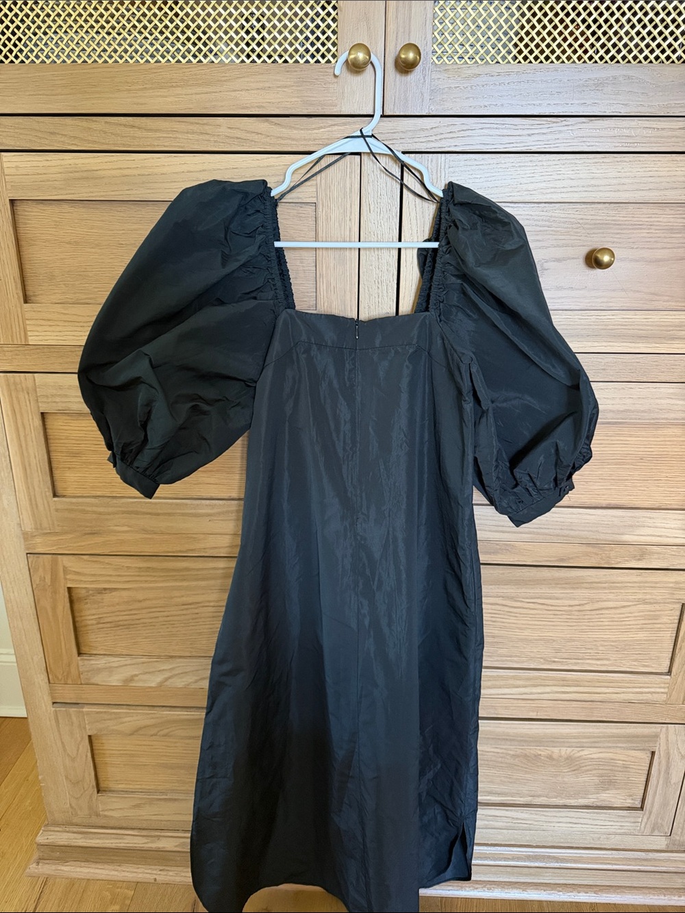 Zara Black Taffeta Puff-Sleeve Midi Dress - Picture 7 of 8